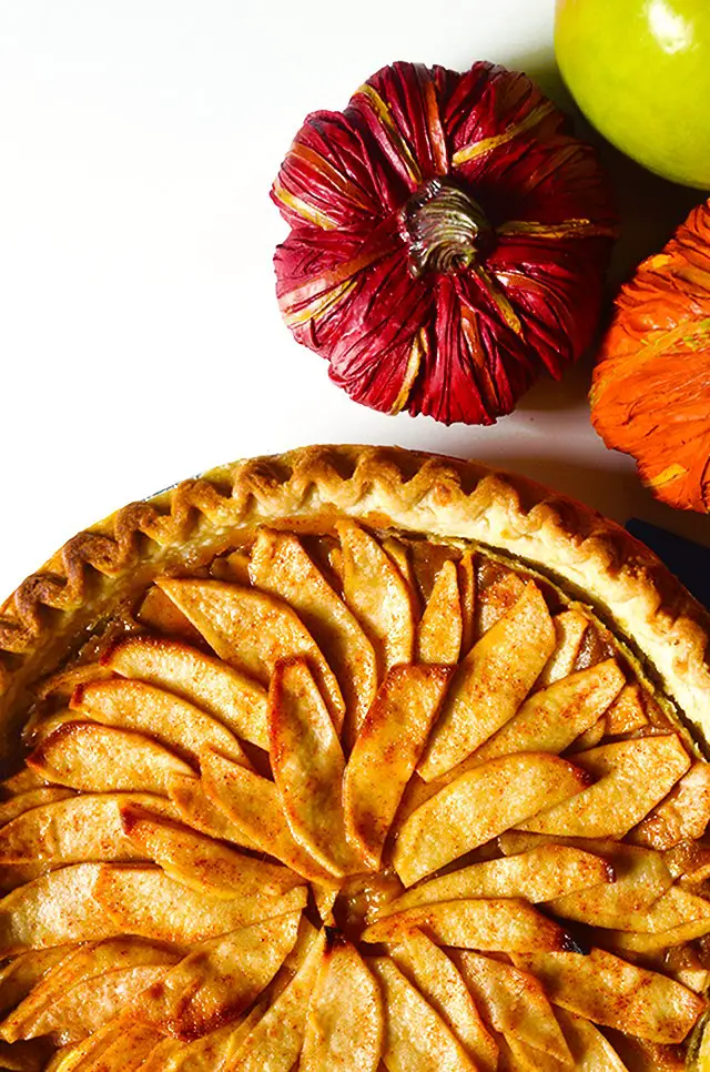 Open-Faced Vegan Pumpkin Apple Pie, Lay The Table