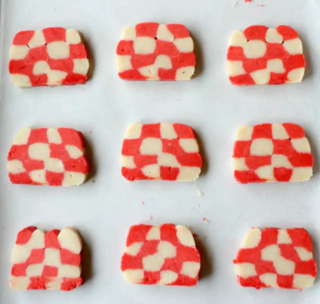 Checkerboard Tablecloth Sugar Cookies for Summer Picnic Party, Lay The Table