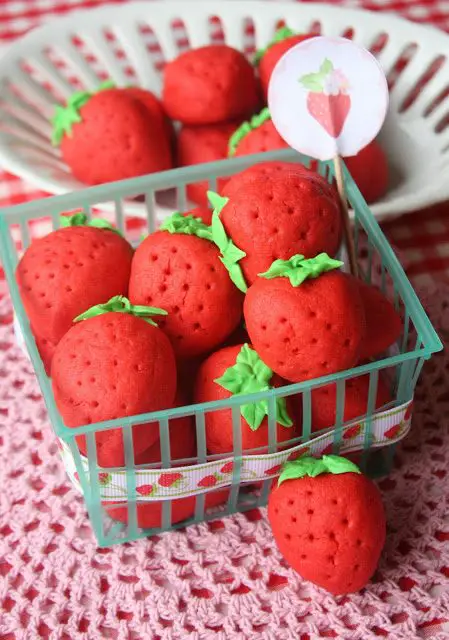 Strawberry Sugar Cookies~Take 2, Lay The Table