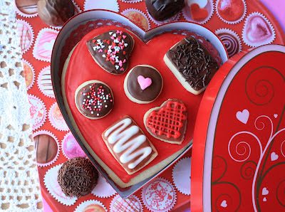 A Box of Chocolates {Cookie Version}, Lay The Table