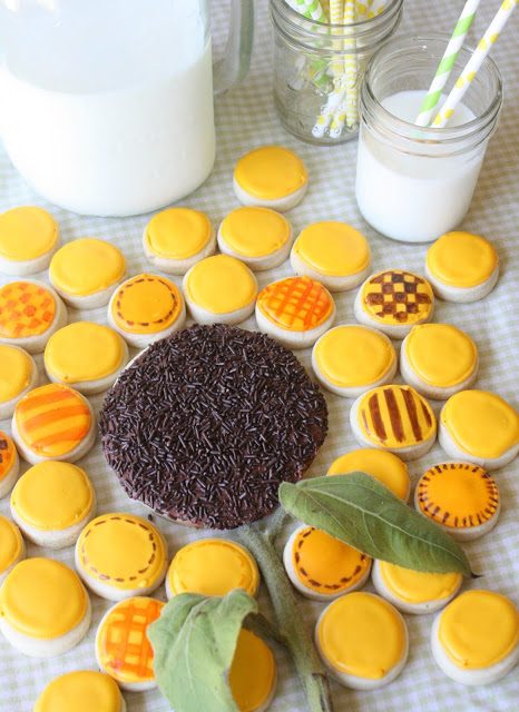Giant Sunflower Cookie {or should I say cookies?}, Lay The Table