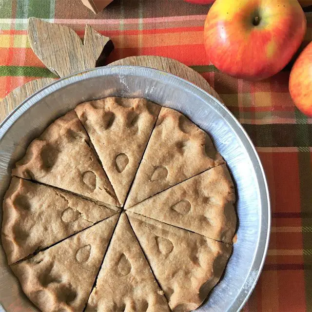 Apple Pie Wedge Cookies, Lay The Table