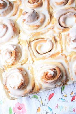 Cinnamon Rolls, Lay The Table