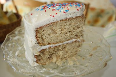 Root Beer Float Cake, Lay The Table