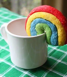 St. Patrick&#8217;s Day Cookies: Rainbows and Vintage Postcards, Lay The Table
