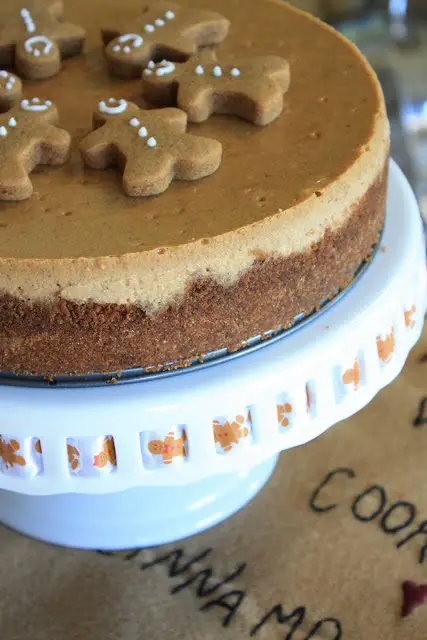 Gingerbread Cheesecake, Lay The Table