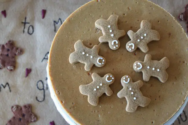Gingerbread Cheesecake, Lay The Table