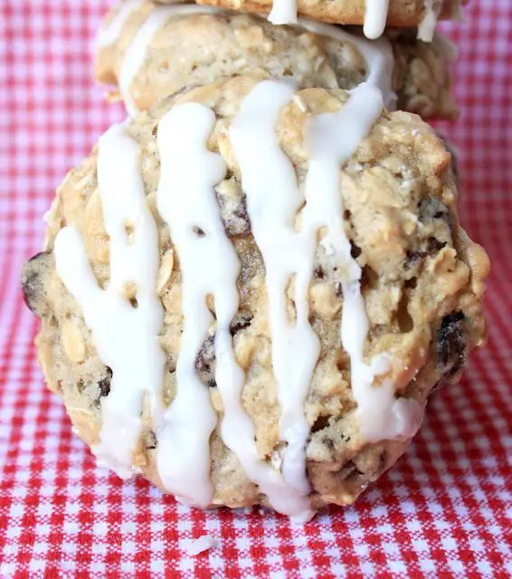 Iced Oatmeal Applesauce Cookies, Lay The Table