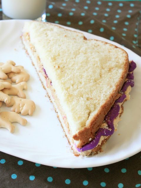 Peanut Butter &#038; Jelly Sandwich Cake, Lay The Table