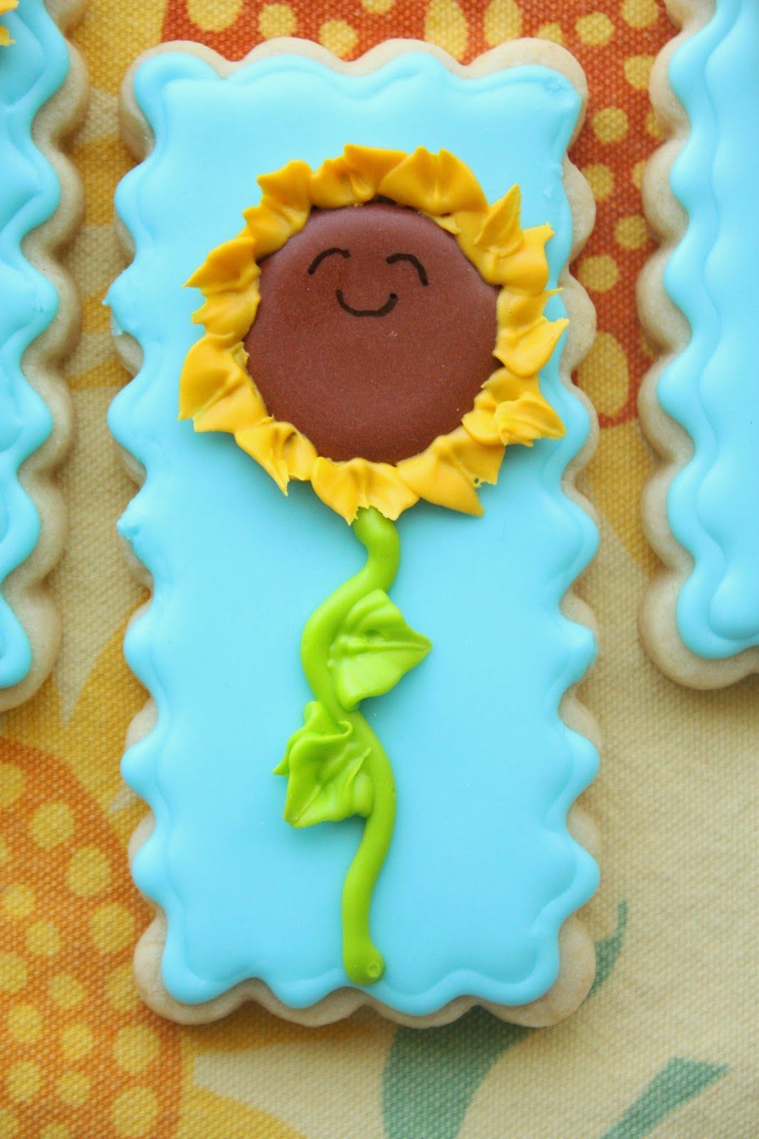 Happy Sunflower Cookies, Lay The Table