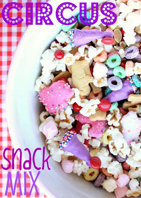 Circus Snack Mix &#038; Clown Nose Cookie Pop, Lay The Table