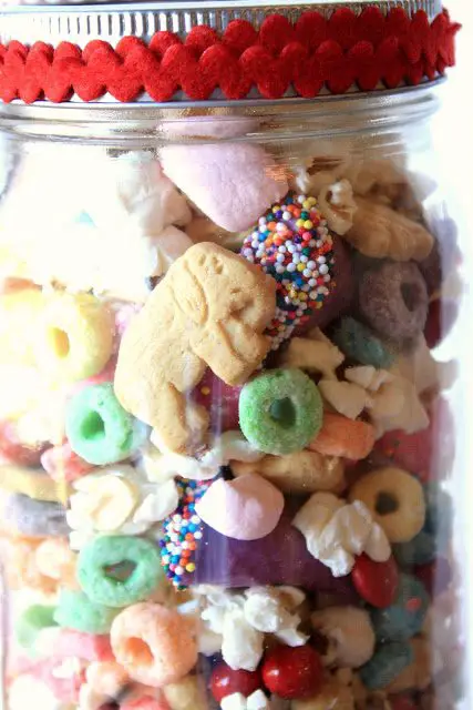 Circus Snack Mix &#038; Clown Nose Cookie Pop, Lay The Table