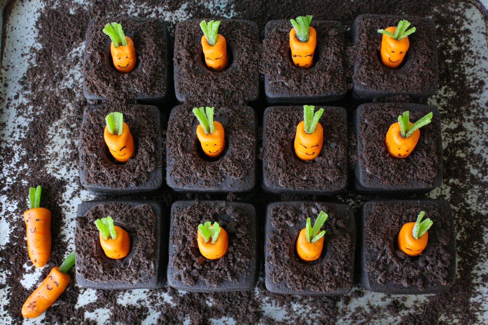 3-D Carrot Patch Cookies, Lay The Table
