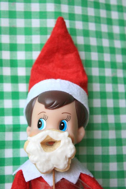 Elf on the Shelf Cookie Pops, Lay The Table