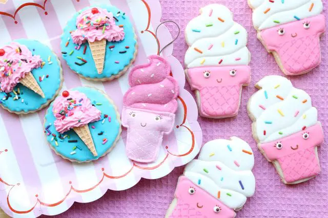 {More} Ice Cream Cone Cookies, Lay The Table