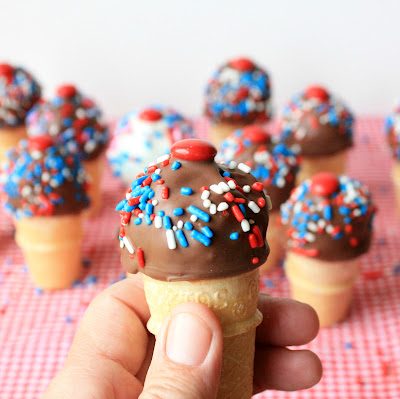 Mini Ice Cream Cone Cake Pops, Lay The Table