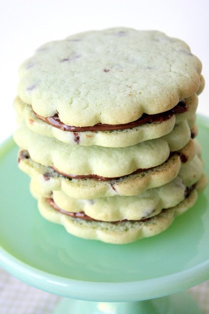 Mint Chocolate Chip Nutella Sandwich Cookies, Lay The Table