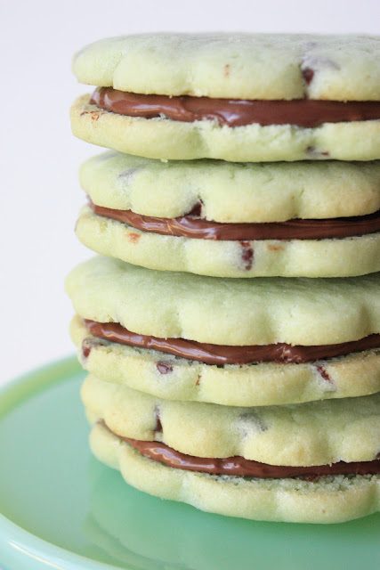 Mint Chocolate Chip Nutella Sandwich Cookies, Lay The Table