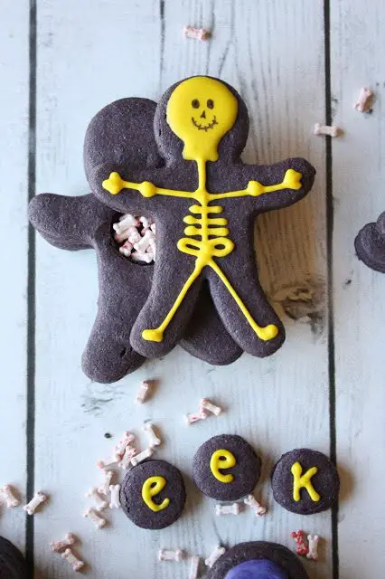 Skeleton Pinata Cookies, Lay The Table