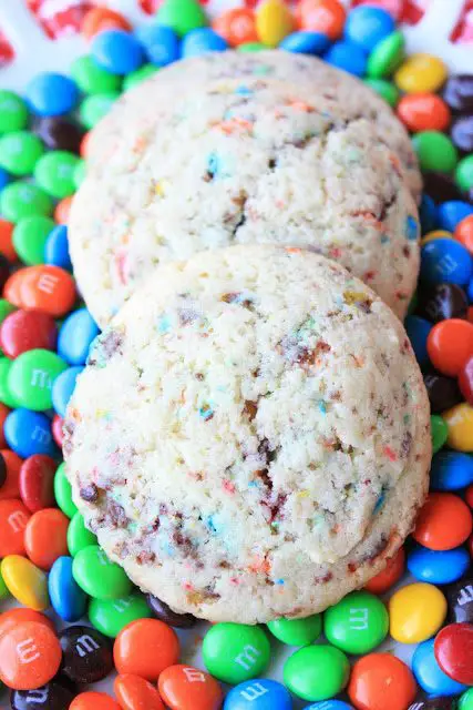 m&#038;m Confetti Cookies, Lay The Table