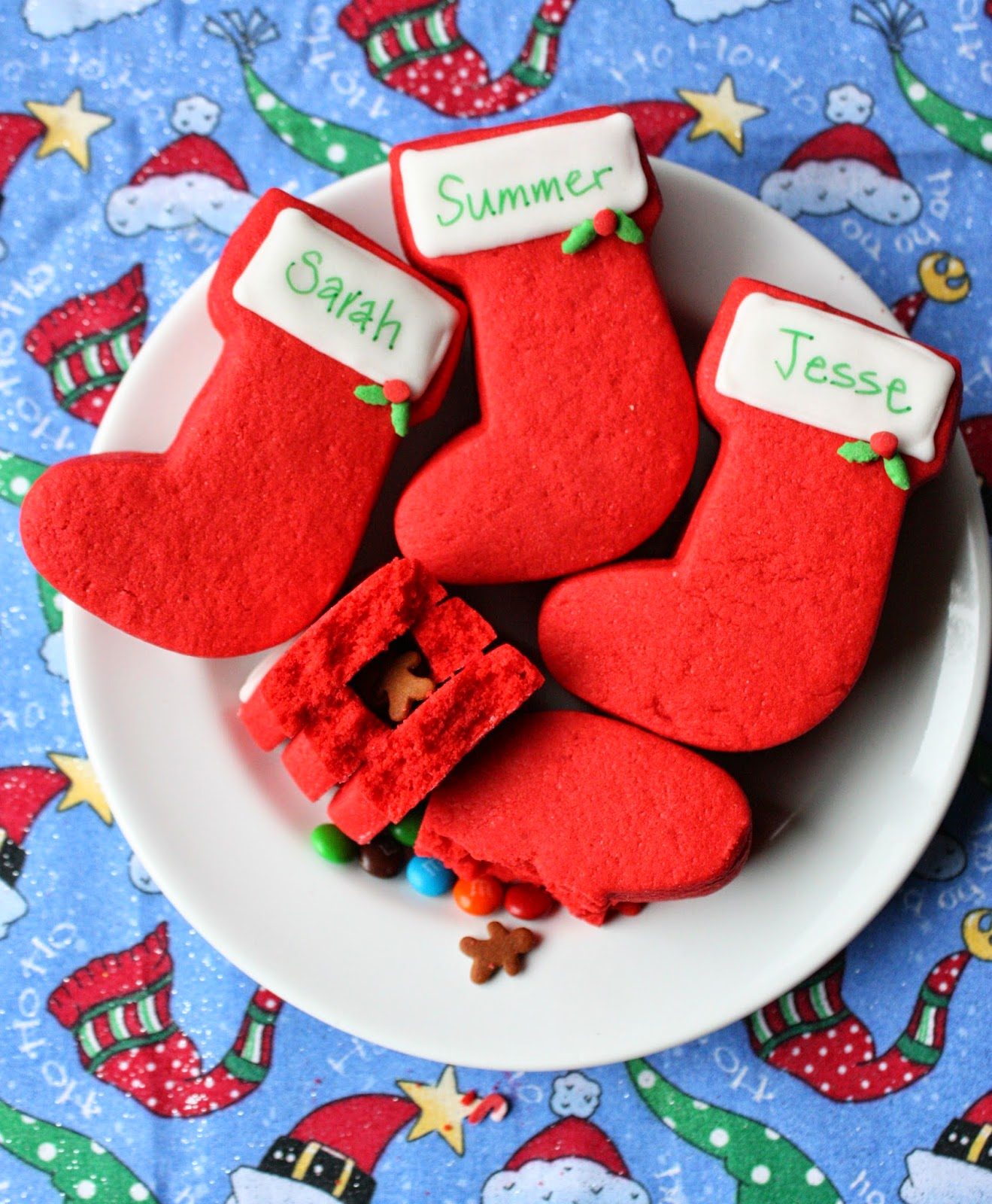 Surprise-inside Christmas Stocking Cookies, Lay The Table